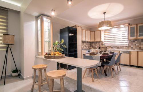 Fratelli Villa, with Heated Pool & Spa Whirlpool, By ThinkVilla - Foto 11