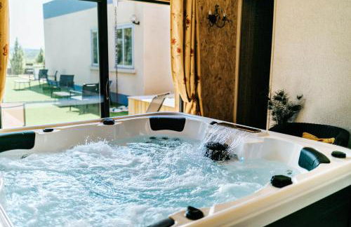 Villa Montplaisir 180m2, jacuzzi, parc de 20000m2 - Photo 12