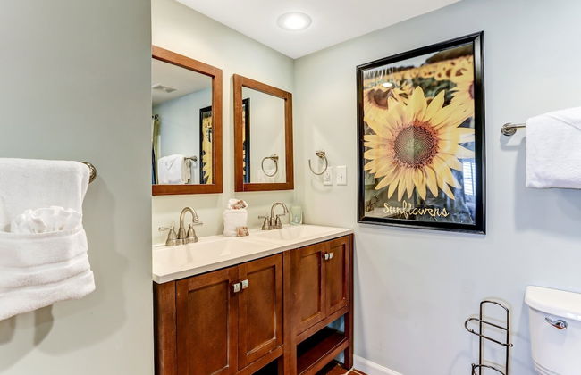 Recently Renovated Ocean Front Condo by RedAwning - Foto 13