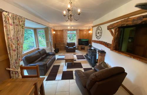 Country Cottage Sleeps 6 w/ Hot Tub & Dog-friendly - Foto 24