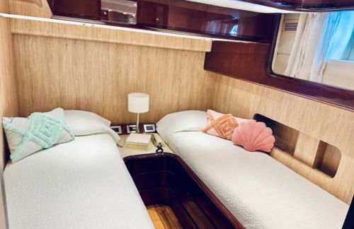 MotorYacht 21 avec équipage - Photo 28