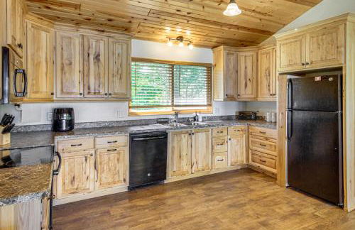 Long Lake Cabin with Fire Pit and more! Pet-Friendly - Foto 9