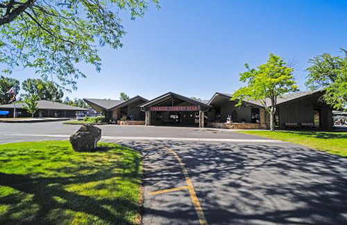 Deck and Scenic Views Munds Park Cabin! - Foto 38