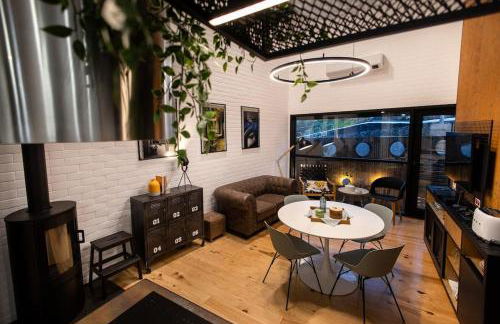 Dark Studio - Photo 2