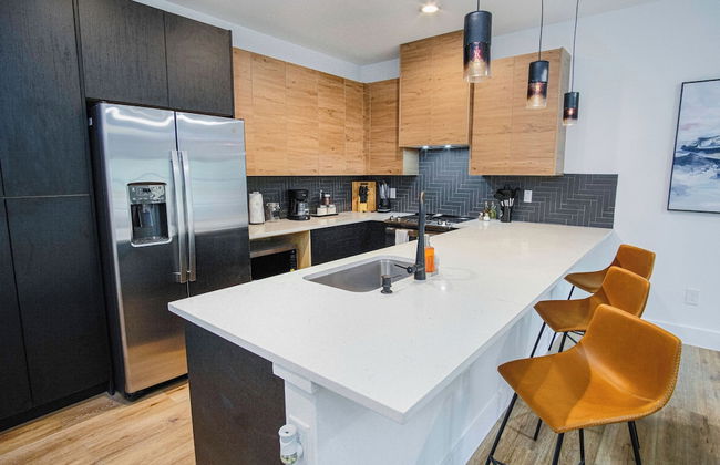 Amazing 3BR 2BA Only 5 Mins From Downtown - Foto 9