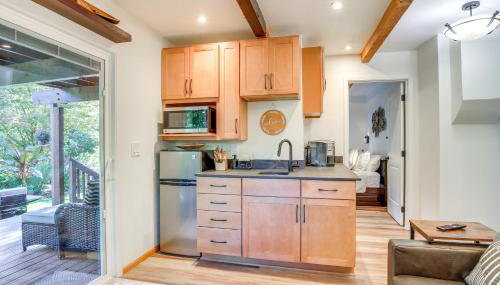 Riverfront Sandy Retreat, Fish and Kayak On-Site - Foto 5