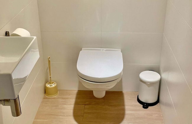 Modern 2BR 1.5 BA Near Diamond District by Oneluxstay - Foto 31