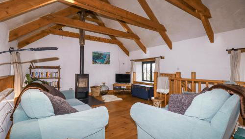 Coombe Barn - Photo 3