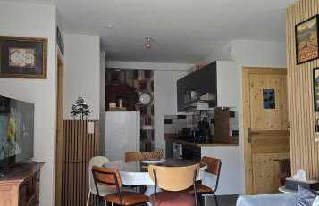 Les reflets du lac detente et nature à Genos-Loudenvieille classé 4 étoiles devant le lac avec jardin - Photo 16