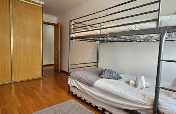 Modern 3 Bed Flat - Beaches, Expo & City Fun - Your Gateway to Lisbon - Foto 39