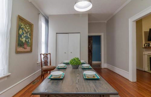 The Sunny Southern Manse Front Walk Downtown - Foto 24