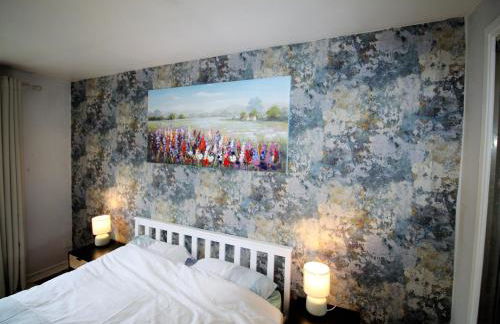 3 Bed Detached - Sleeps 5 - Private Garden & Parking Plus Garage - Quiet Cul De Sac Location - Dog Friendly - Fast Wifi - Close to Motorway Access - Foto 22