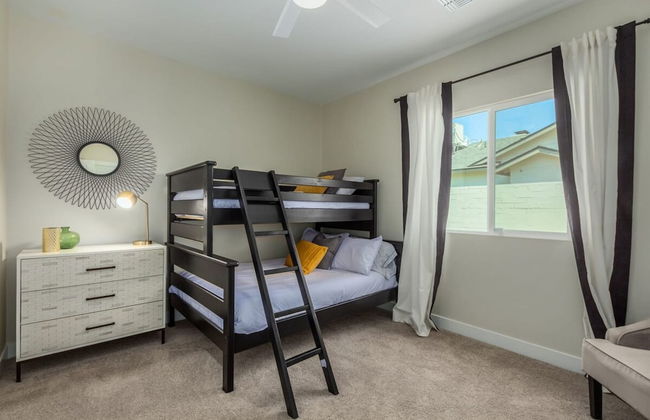 Modern Arcadia Estate Htd Pool Bikes Chef Kitchen - Foto 23