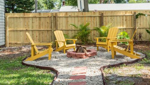 BeeKeeper's Inn - Beautifully Renovated 1929 Bungalow with 2 Bedrooms on Brick Street near Tampa's Attractions - Foto 4