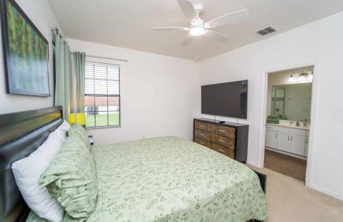 NearTheParks - 5BR Family Villa with Saltwater Pool near Disney - Photo 18