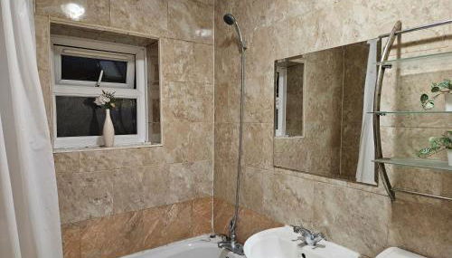 Mitcham Junction - 2 Bed Apartment - Sleeps 6 - Foto 5, Shower