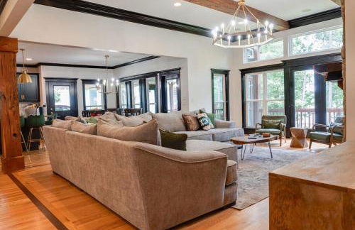 Luxurious Lake Front Estate, Sleeps 20, Game Room and Pet Friendly - Foto 7