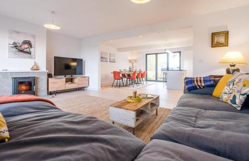 Chapel House, Alderton - Photo 1