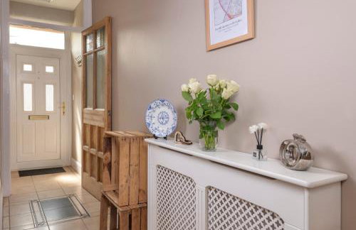 Spacious 4-Bed Home Families & Professionals - Foto 10