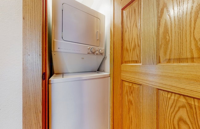 Pine Ridge Condominiums - Photo 32