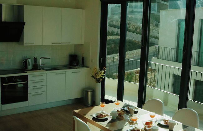 White Cloud Apartments - Photo 9