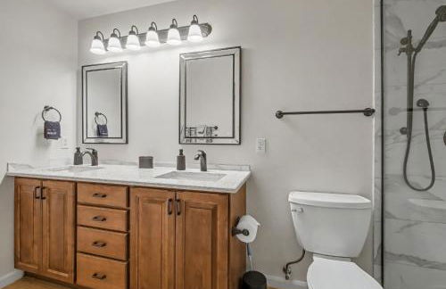 The Elevated Gallery - Historic Loft - Heart of Downtown - 98WalkScore - Foto 16