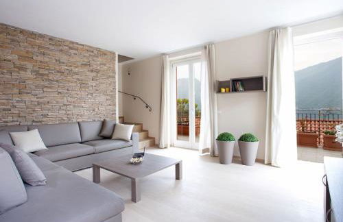 Sala Comacina Residence Apartment 5 - Sleeps up to 10 by Italian Apartments - Foto 6