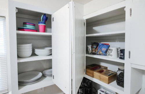 Fenced Lot W Home Gym plus Washer and Dryer - Foto 17