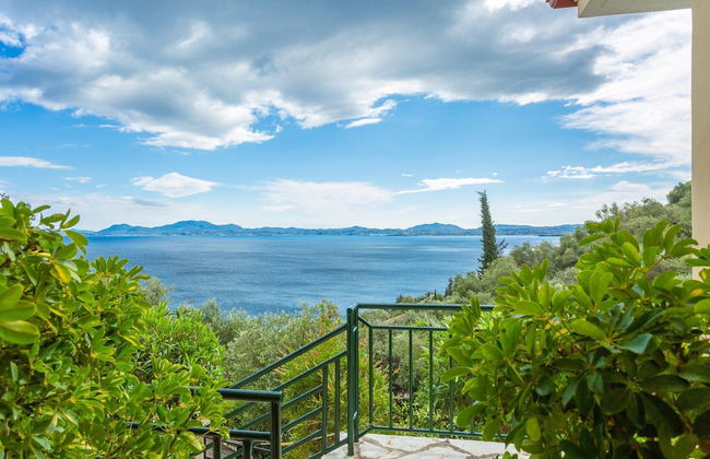 Sofia Large Private Pool Walk to Beach Sea Views A C Wifi Car Not Required - 1552 - Photo 34