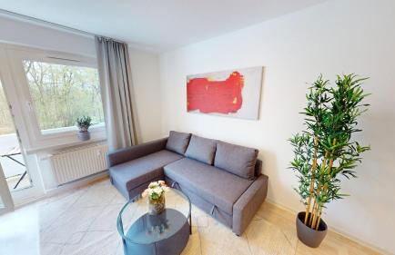 Praktisch eingerichtete Ferienwohnung, nur 5 Minuten bis zur Haltestelle Linie 5, WLAN - Foto 3