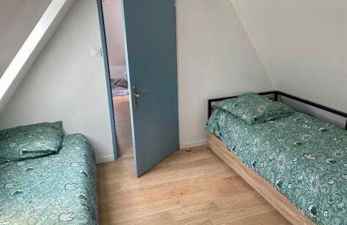 Charmant appartement 2 chambres entièrement rénové avec parking au calme tout en étant à deux pas des commerces et restaurants - Foto 23