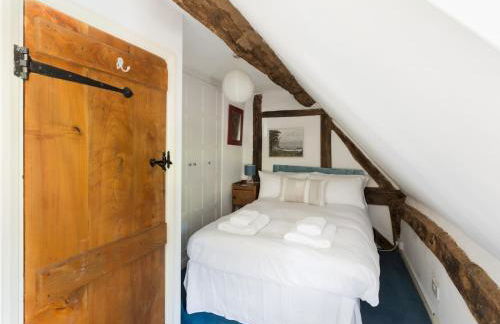 Pass the Keys Dara Cottage 16th Century Thatched Cottage - Photo 21