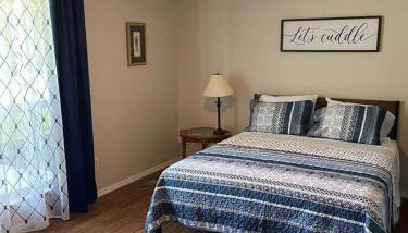 Spacious Cabin Retreat - Sleeps 12 -1hr from STL - Foto 4