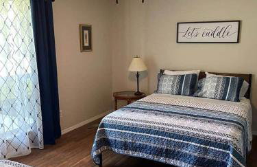 Spacious Cabin Retreat - Sleeps 12 -1hr from STL - Foto 4