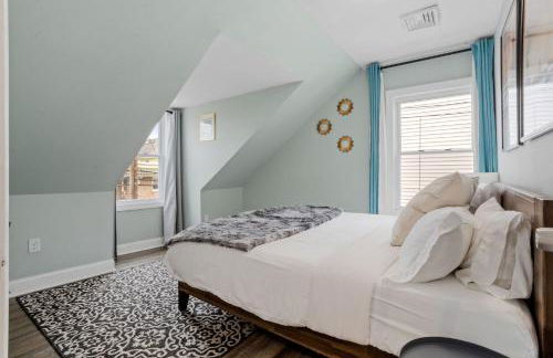 Beautifully Renovated 6BR 2BA 2 Blocks to Beach - Foto 12