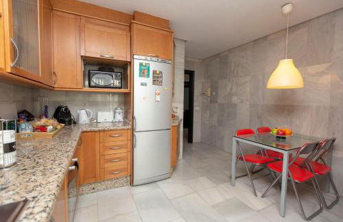 Villa Venecia, Apartamento de Lujo en 1º línea de playa + parking - Photo 28