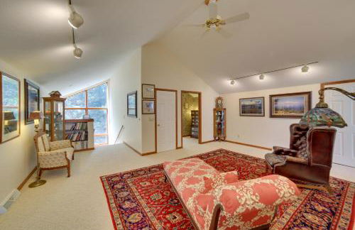 Lakefront Lookout! Private Sand Beach on Superior - Foto 12