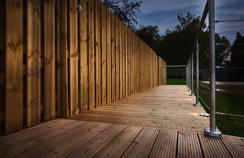 Luxury Hideaways - Photo 3