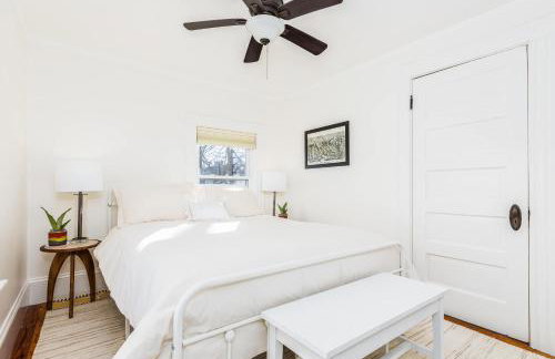 Richards Retreat Walk to Downtown Washer-Dryer - Foto 21