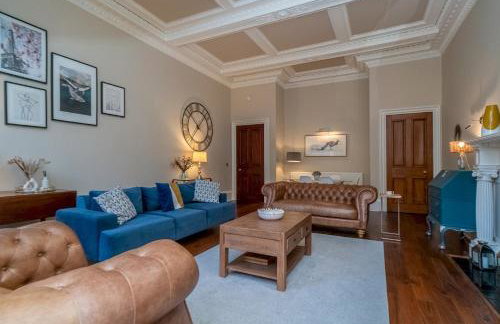 Georgian Elegance with Patio Garden West End - Pass the Keys - Foto 7