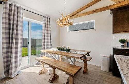 Modern Cabin Vibes, Vaulted ceilings, Sleeps 8! - Foto 18