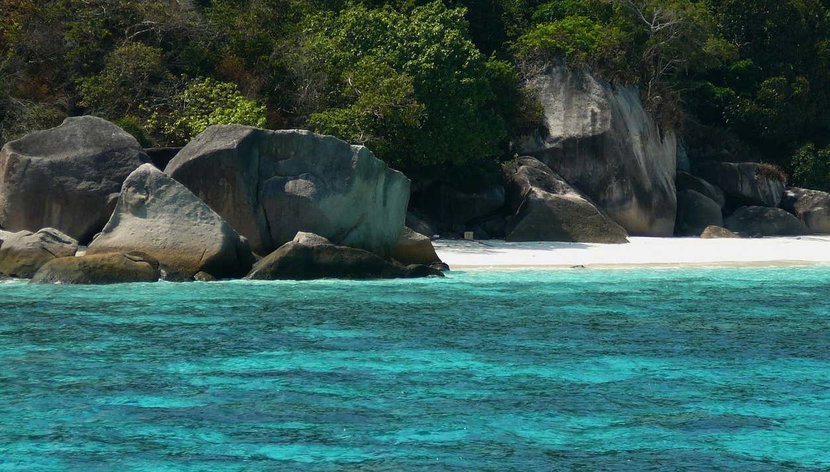 Excursión a las islas Similan en lancha rápida - Foto 3, Aguas turquesas en las islas Similan