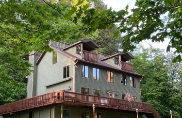 Saratoga Lake Boathouse Retreat - Photo 19