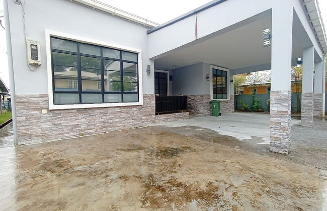 OYO 90203 Emma Sukma Homestay - Foto 16