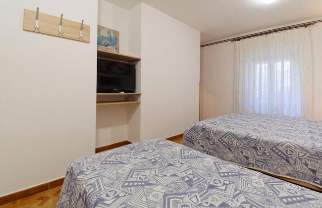 Comfortable Apartment in Umag With Parking Space - Photo 3