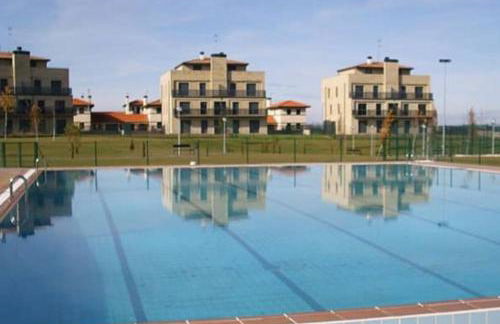 Unifamiliar con jardín, piscina, tenis y pádel - Foto 36