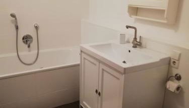 Schnuckelige Wohnung in ruhiger Lage, Elektroauto Ladestation - Photo 5