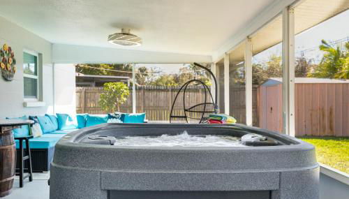 Merritt Island Home with Spa - 8 Mi to Cocoa Beach! - Foto 2