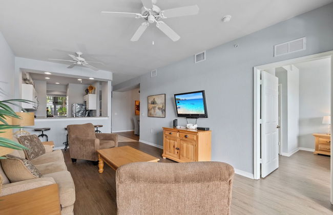 Asiago Vacation Rental at Lely Resort. Newly Furnished 2-Bedroom Condo with Stunning Lake & Golf Views. Spacious Retreat with Private Lanai, Resort Pool, Hot Tub and Gym Access - Photo 18