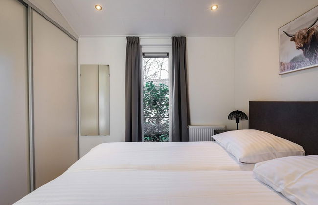 Lodge in Netherlands With Furnished Terrace - Photo 5